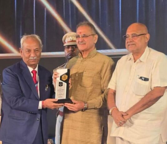 Shri Surinder Verma Honoured by His Excellency the Governor of HP with for Outstanding Contribution to Society