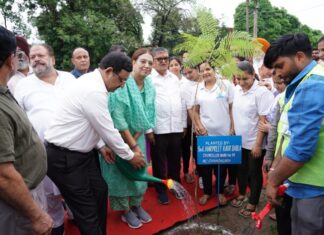 Punjab Governor and UT Administrator Shri Gulab Chand Kataria Leads Mega Plantation Drive in Sector 28-B; Former Mayor Harpreet Kaur Babla and BJP Vice President Devinder Singh Babla Participate
