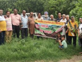 गार्डन ऑफ़ एनुअल्स के साइड पार्क, सैक्टर 44 सी, चंडीगढ़ में पौधारोपण कार्यक्रम