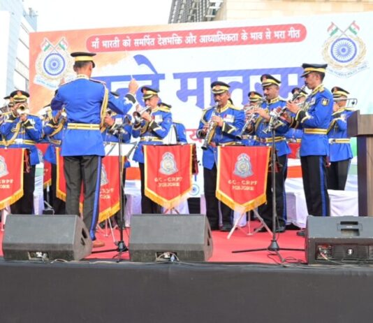 एलांते मॉल, चण्डीगढ़ में गूंजा देशभक्ति का तराना, सीआरपीएफ बैंड डिस्प्ले ने बांधा समां