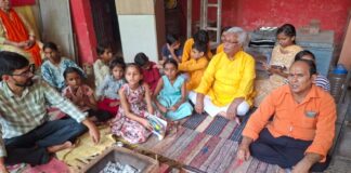 गायत्री परिवार ट्रस्ट चण्डीगढ़ द्वारा पिछले सात वर्षों से अखिल विश्व गायत्री परिवार के तत्वावधान में चल रही अखंड साप्ताहिक गायत्री महायज्ञ श्रृंखला के अंतर्गत आज गायत्री मानस चेतना केन्द्र सारंगपुर चंडीगढ़ में श्रावण मास के दूसरे सामूहिक गायत्री महायज्ञ की कुछ झलकियाँ।