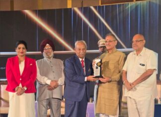 Sh Surinder Verma feeling blessed with Kavinder Gupta, Honoured by Kavinder Gupta Hon’ble Governor of HP