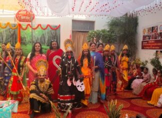 गुरुग्राम। Elegant Children’s Academy (ECA School) में नवरात्रि एवं विजयदशमी के अवसर पर *“डांडिया तरंग, विजय प्रसंग”* कार्यक्रम का आयोजन उत्साह एवं उल्लास के साथ किया गया। कार्यक्रम में विद्यार्थियों ने विभिन्न सांस्कृतिक प्रस्तुतियों के माध्यम से भारतीय संस्कृति, परंपरा एवं संस्कारों की सुंदर झलक प्रस्तुत की।
